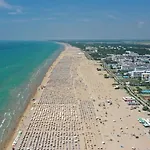 Comfortable With A Shared Pool-beahost * Bibione