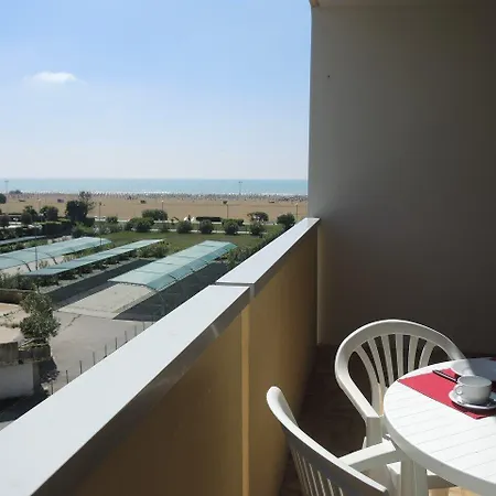 Comfortable With A Shared Pool-beahost * Bibione