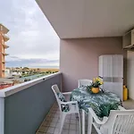 Comfortable With A Shared Pool-beahost * Bibione