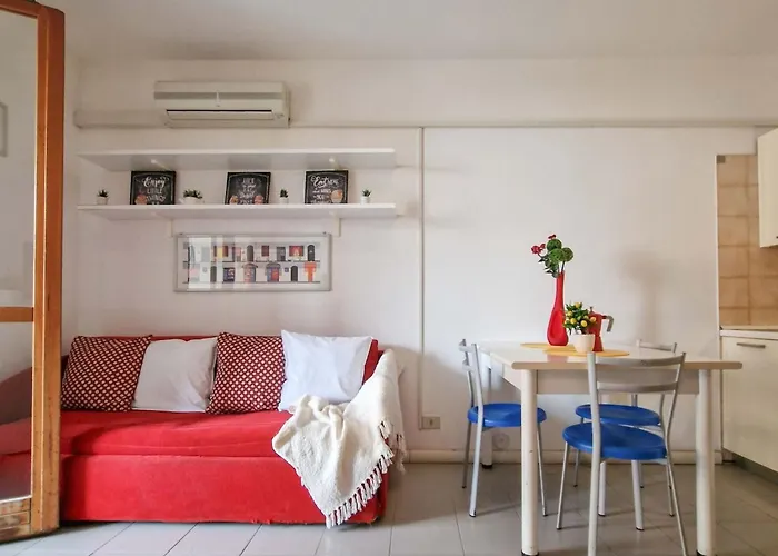 Comfortable With A Shared Pool-beahost *